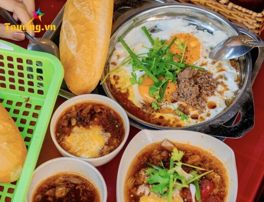 Quán bánh Mì Cô Hạnh