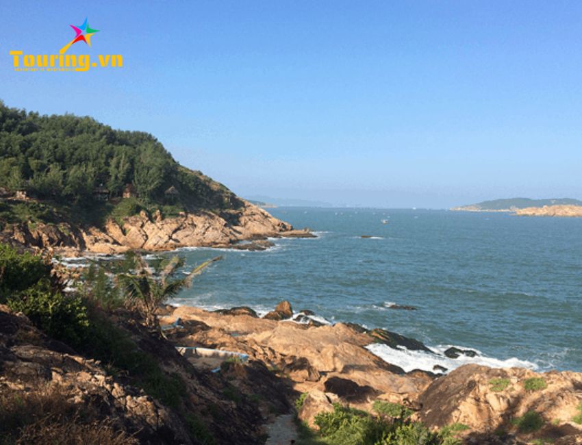 Tham quan Bãi Bàu