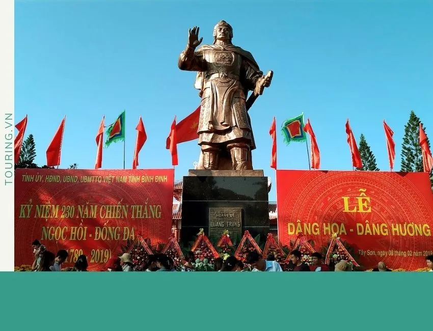 Tượng đài Quang Trung