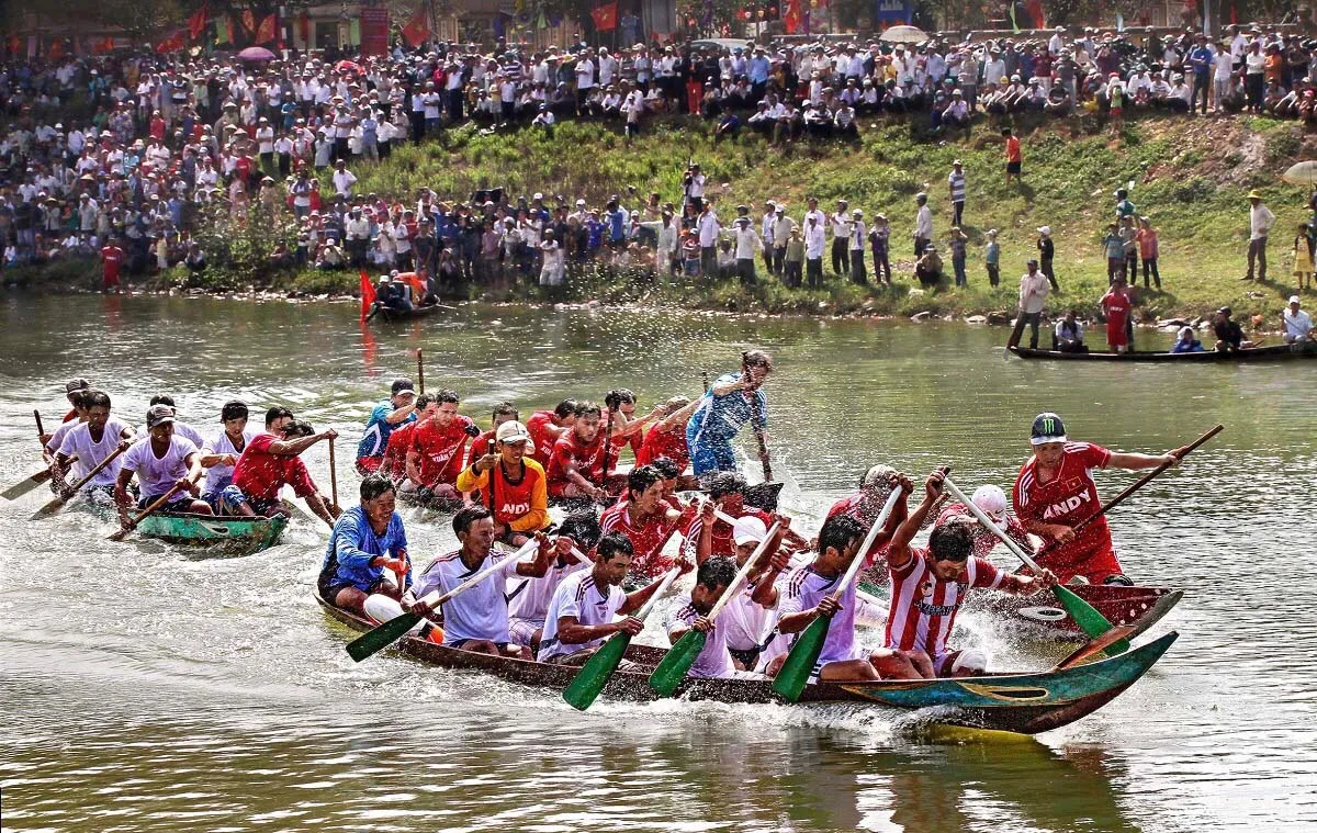Đua thuyền