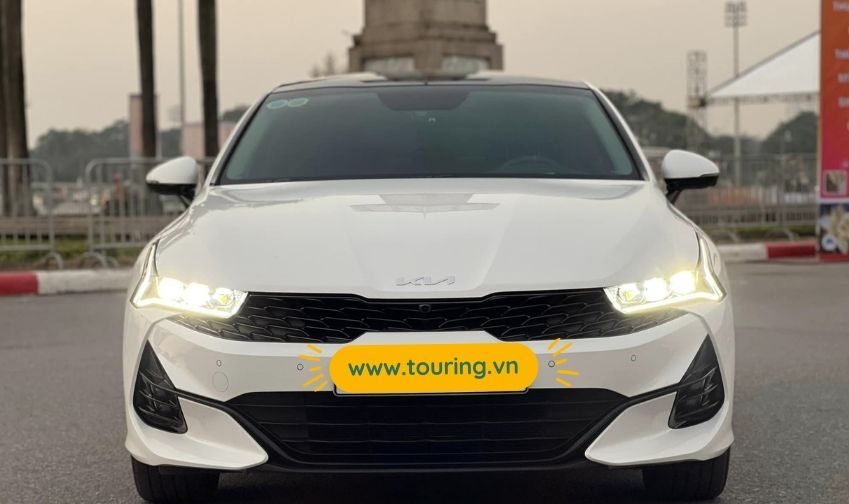 Xe 4 chỗ tự lái phục vụ lịch trình tham quan Quy Nhơn