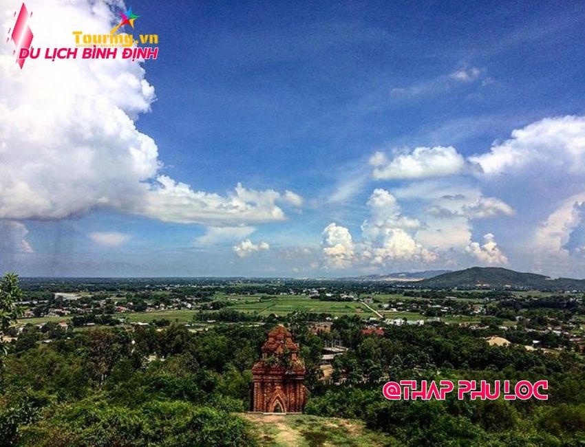 Tháp Chăm Phú Lốc