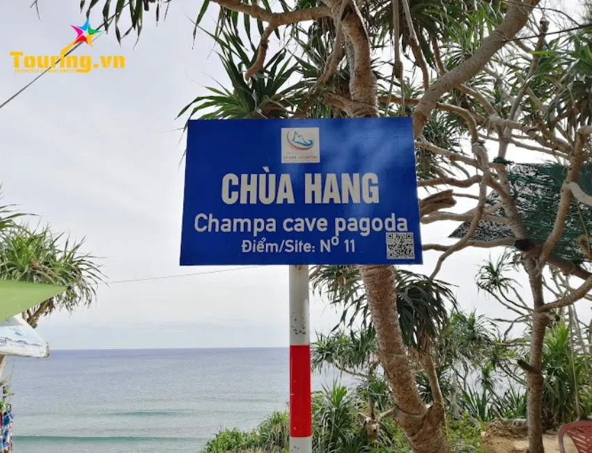 Chùa Hang tại Lý Sơn