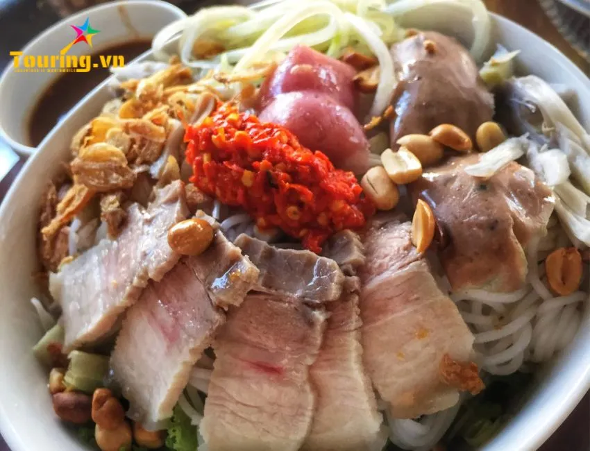 Đặc sản bún nắm niêm Gia Lai