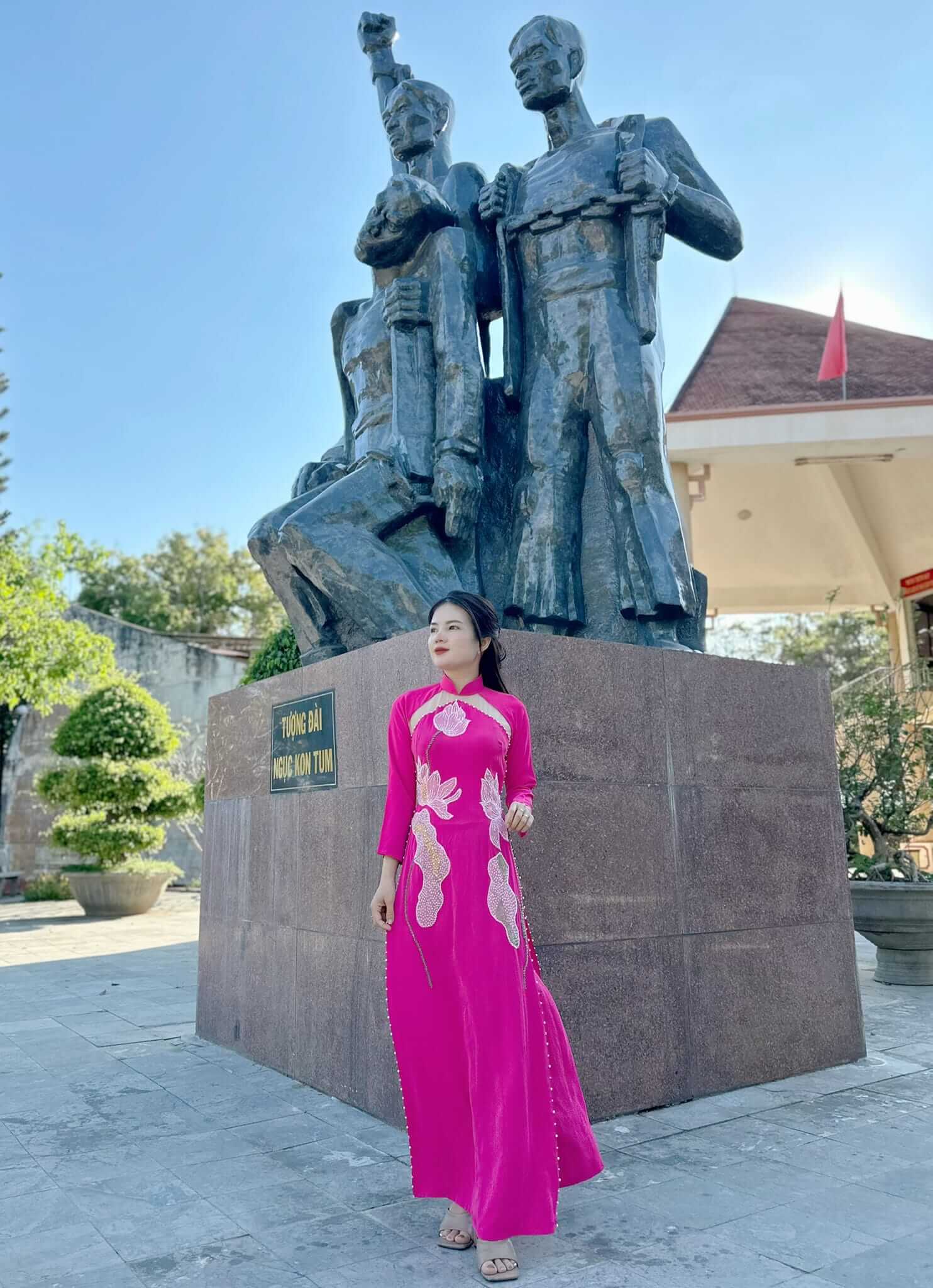 Tham quan Nhà ngục Kon Tum