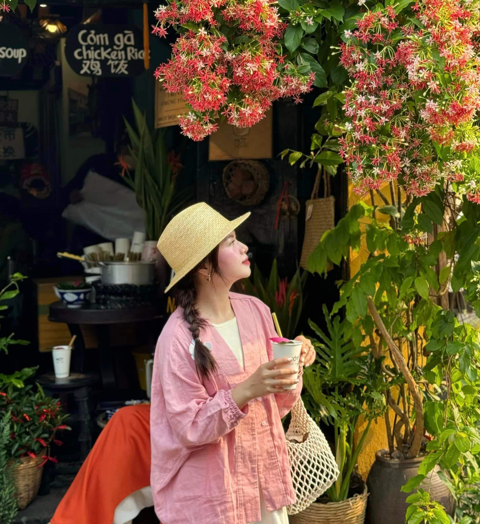 Tham quan check in tại phố cổ Hội An