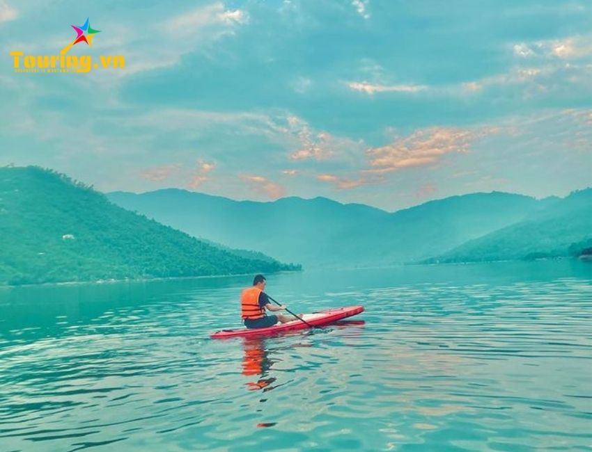 Chèo Sup tại Hồ Đồng Xanh
