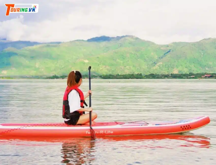 Chèo sup tai Hồ Lắk