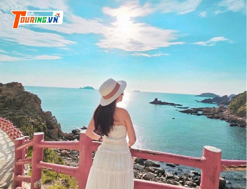 Khu du lịch Eo Gió