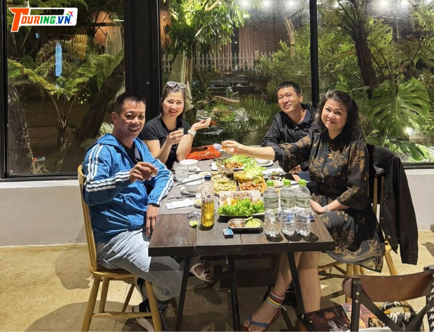 Ẩm thực gà nướng Măng Đen