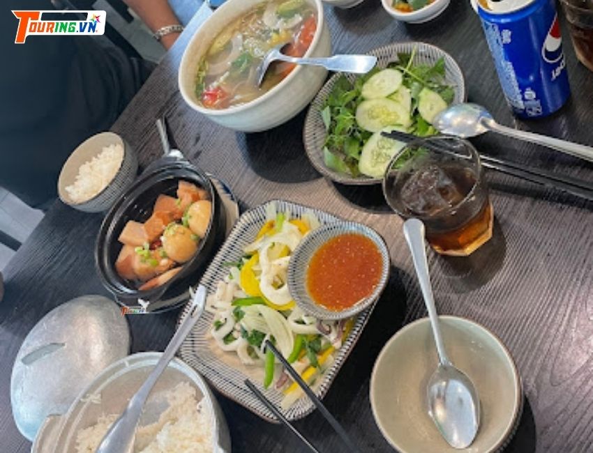 Cơm ngon Quy Nhơn