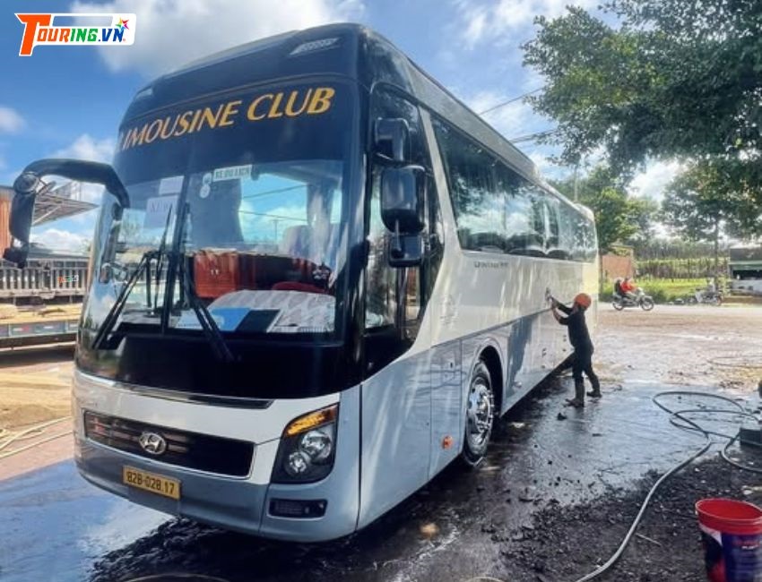 Dịch vụ thuê xe 45 chỗ Măng Đen chuyên nghiệp, đội xe mới và an toàn