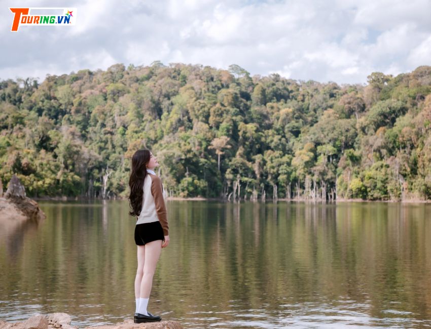Hồ Đắk Ke Măng Đen thơ mộng