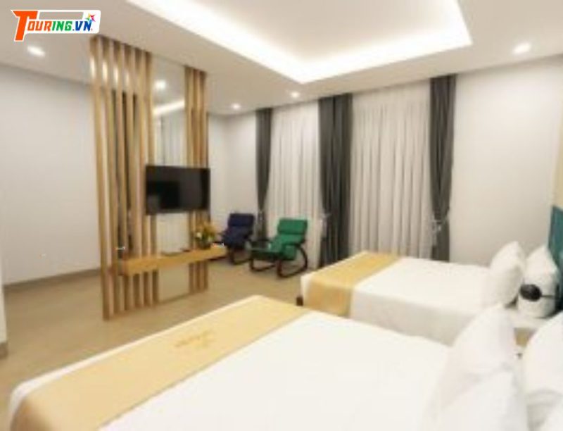 Phòng Family Room với hai giường đôi tại La Casa Hotel Tuy Hòa