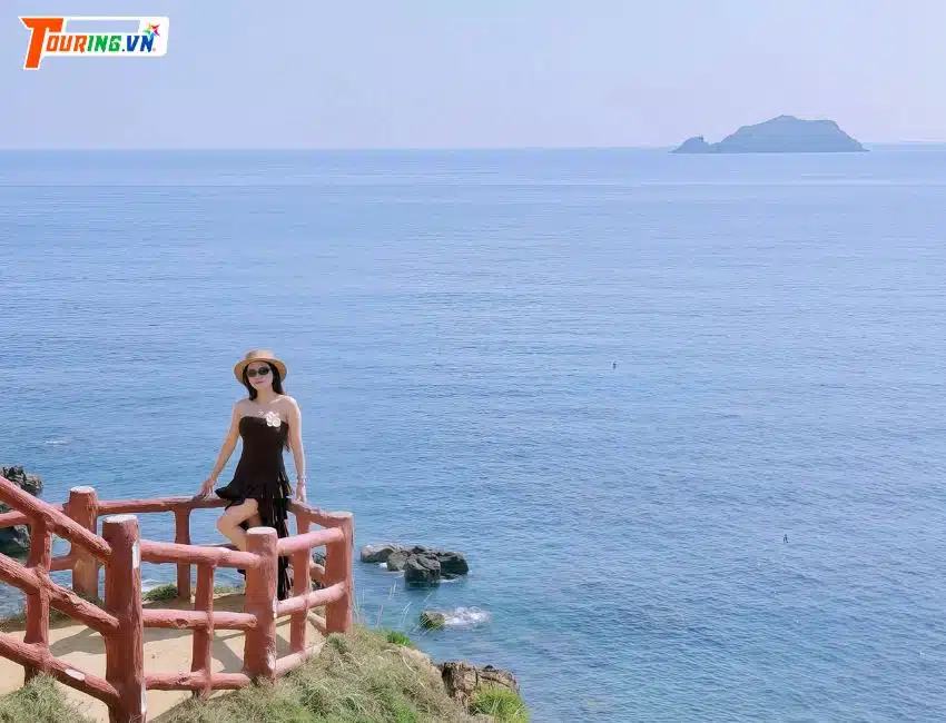 Quy Nhơn - Nơi nắng vàng ôm lấy biển xanh, và bình yên ôm lấy trái tim mình