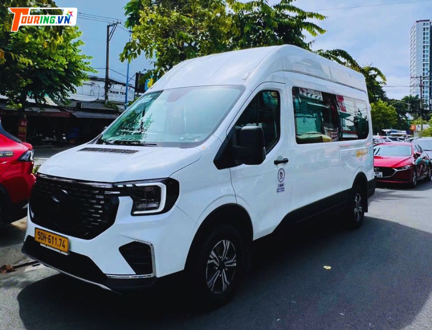 Thuê xe 16 chỗ Măng Đen giá rẻ, phù hợp cho gia đình đi du lịch và nghỉ dưỡng