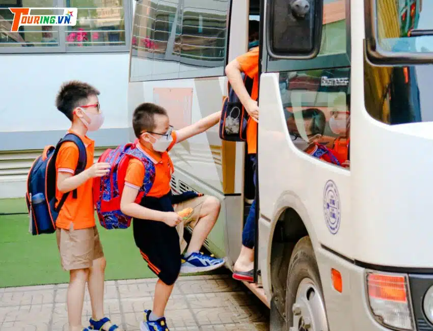 Dịch vụ thuê xe đưa đón học sinh giá rẻ, uy tín.