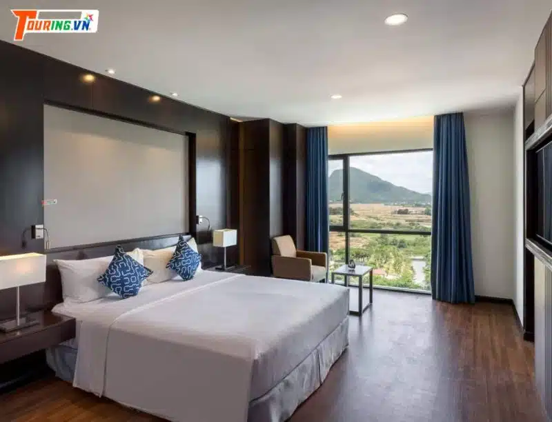 deluxe-club-suite phong-deluxe-club-suite-tai-khach-san-tui-blue-tuy-hoa